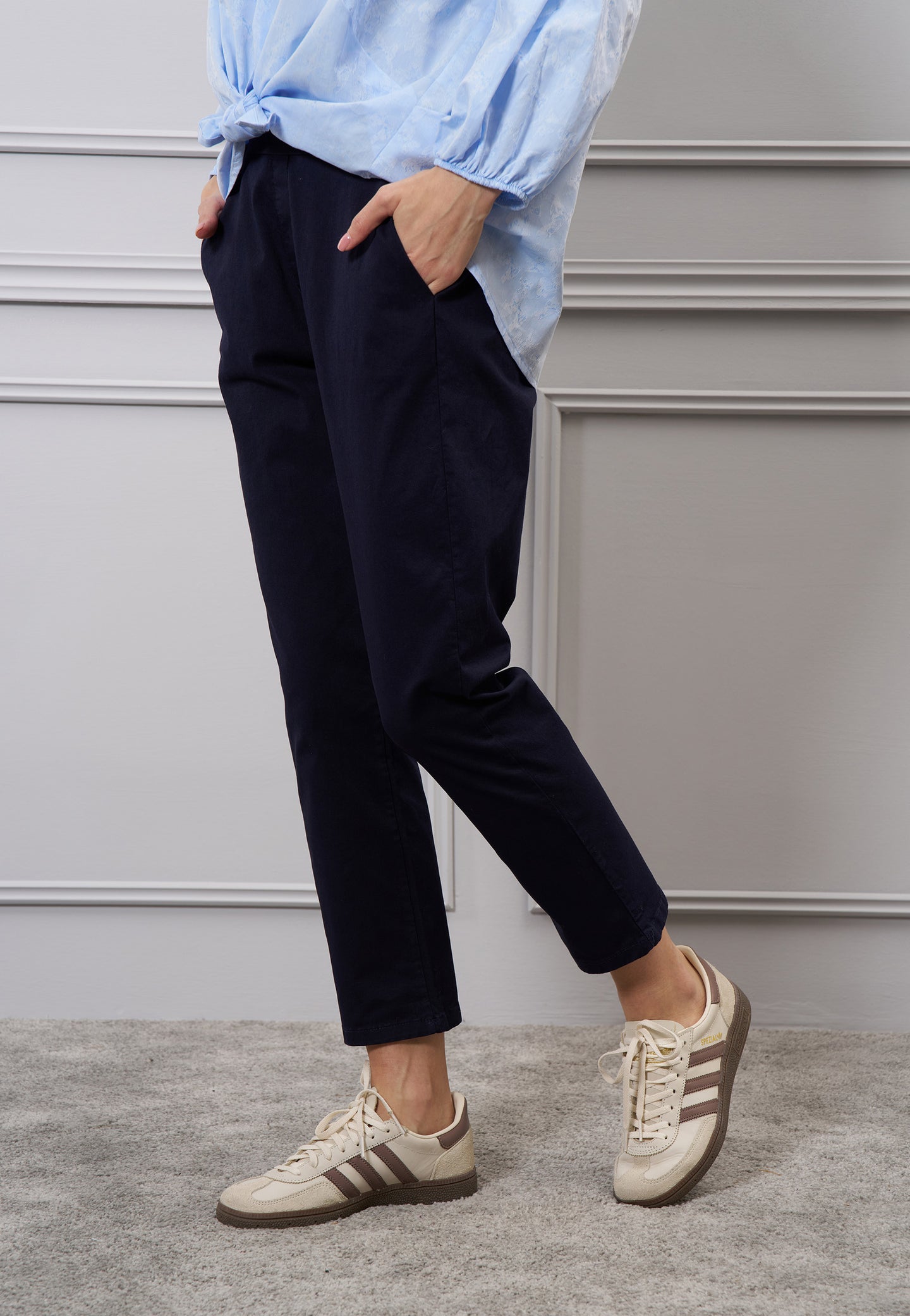 Pantalone elastico sul retro