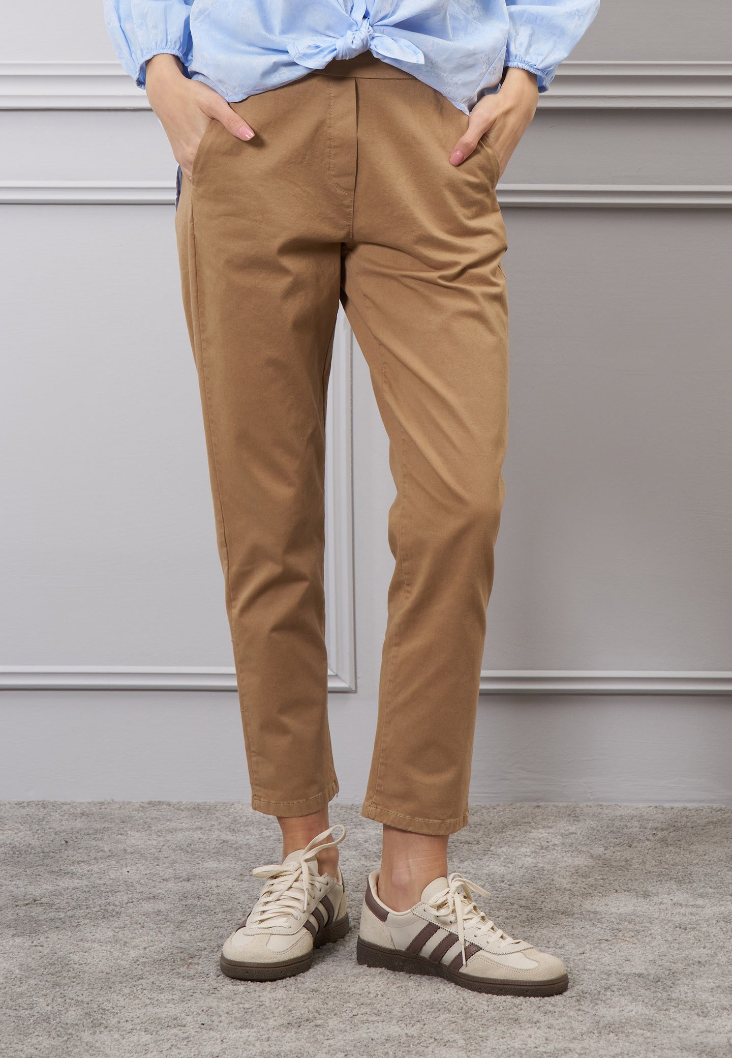 Pantalone elastico sul retro