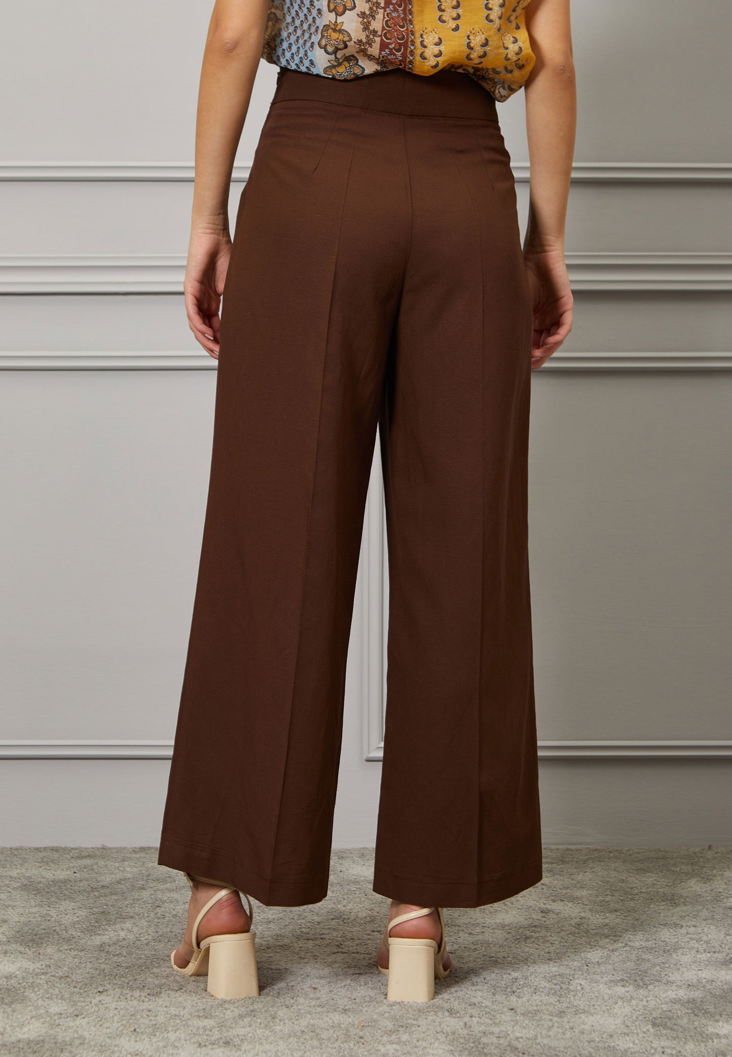 Pantalone gamba ampia