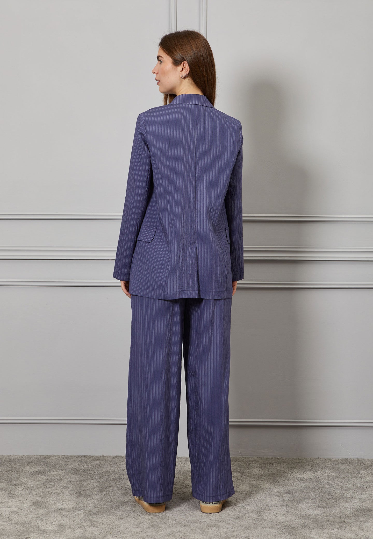 Pantalone gessato con cintura