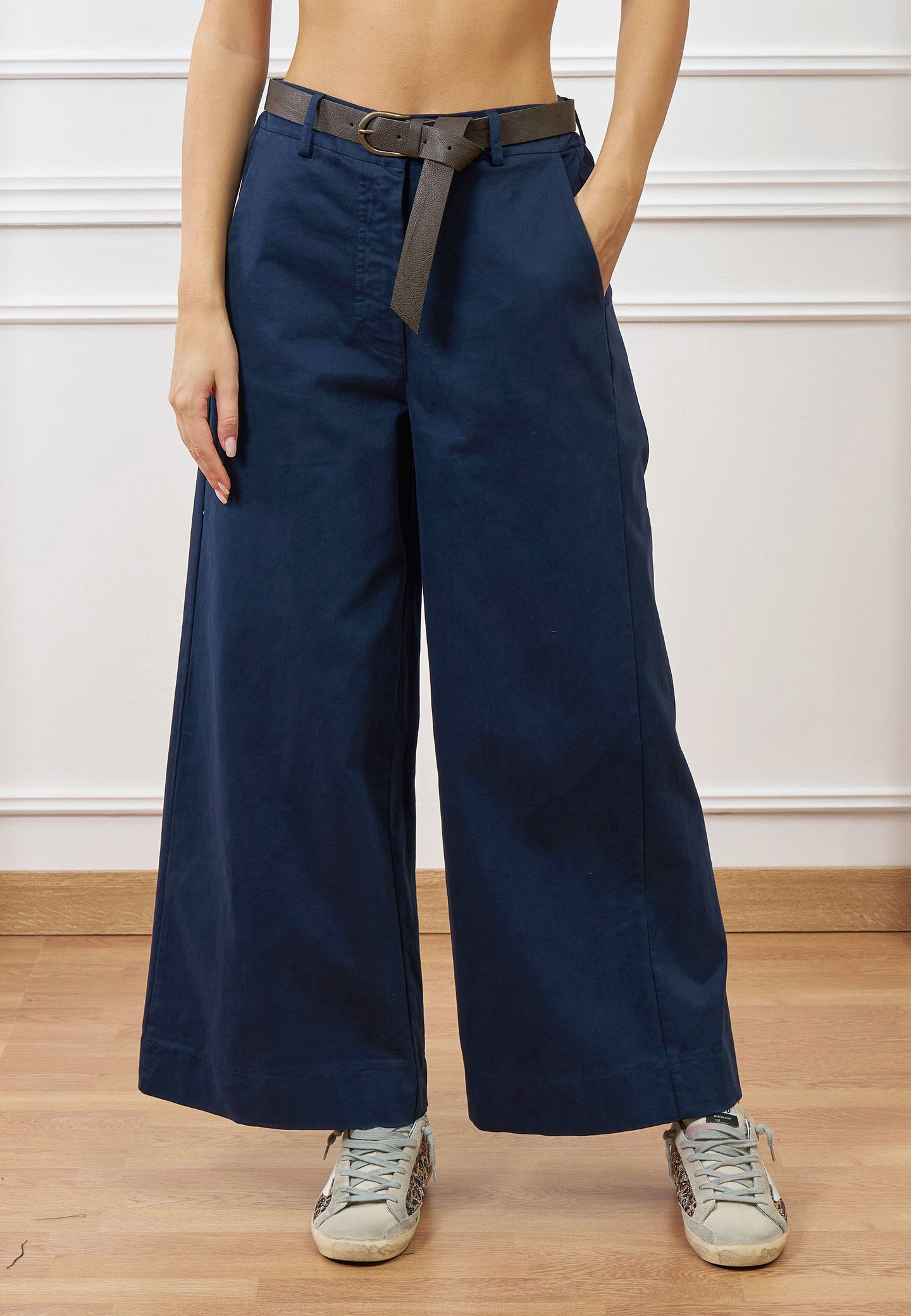 Pantalone palazzo con cintura