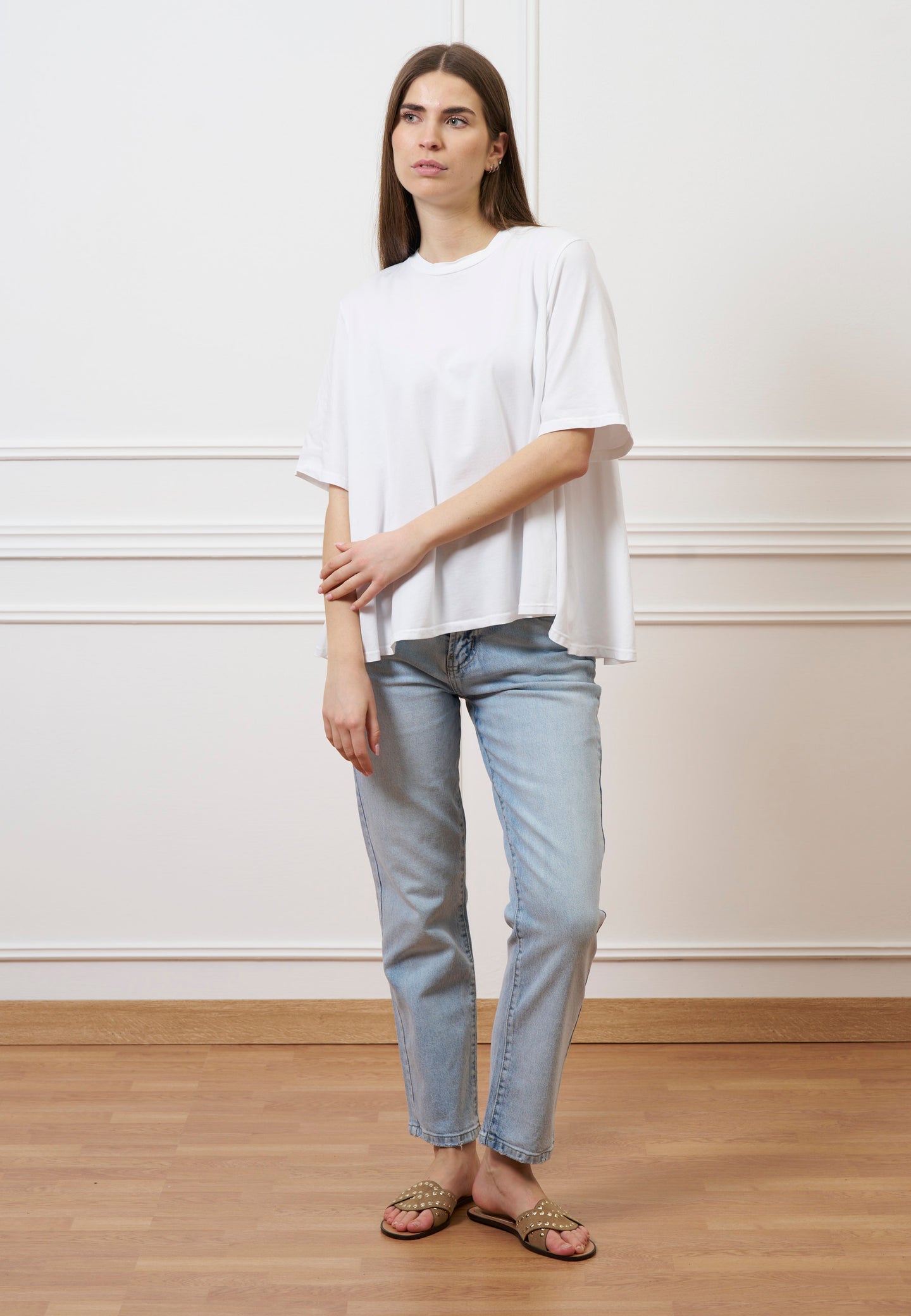 T-shirt svasata - BIANCO