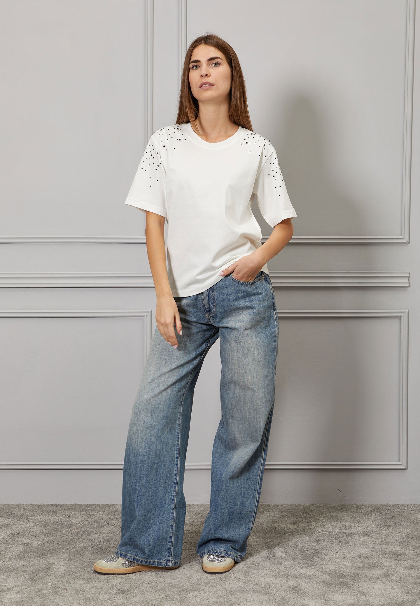 T-shirt con castoni
