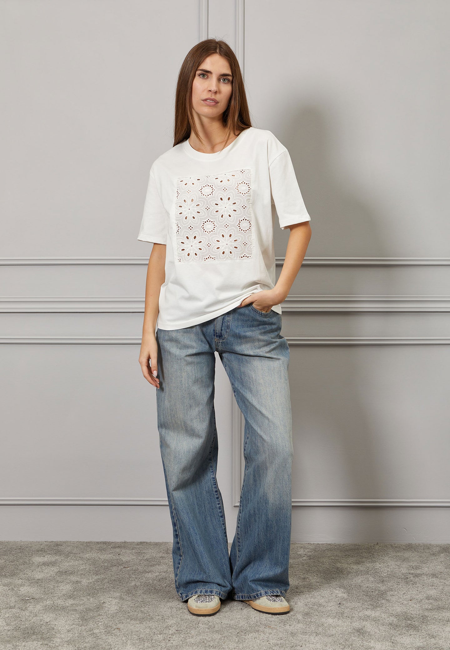 T-shirt inserto sangallo