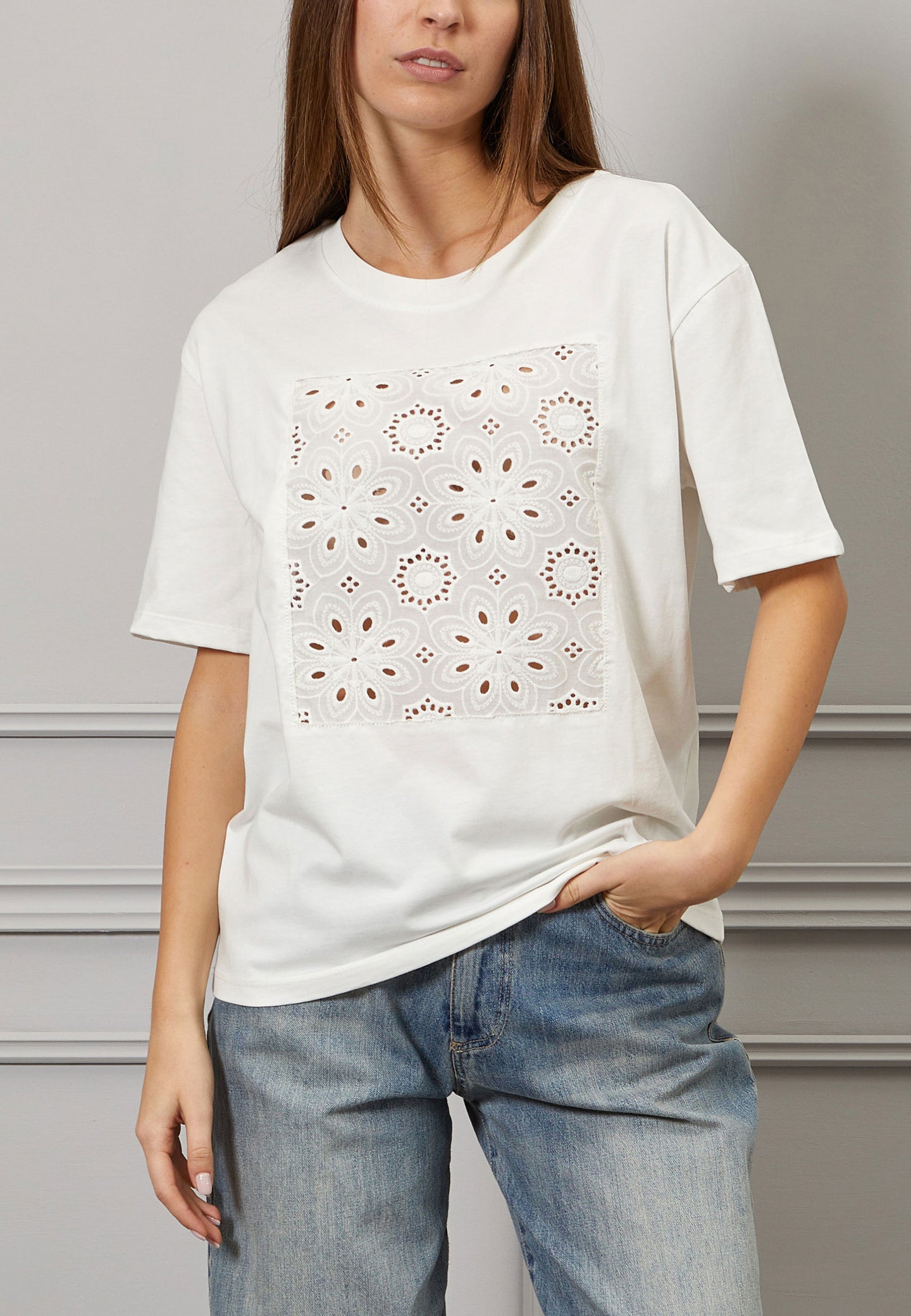 T-shirt inserto sangallo