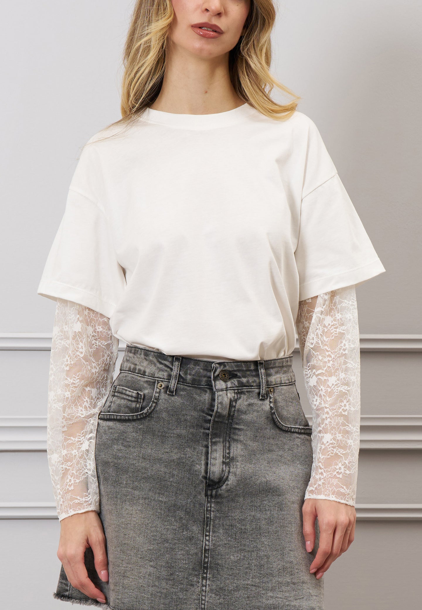 T-shirt over con maniche pizzo
