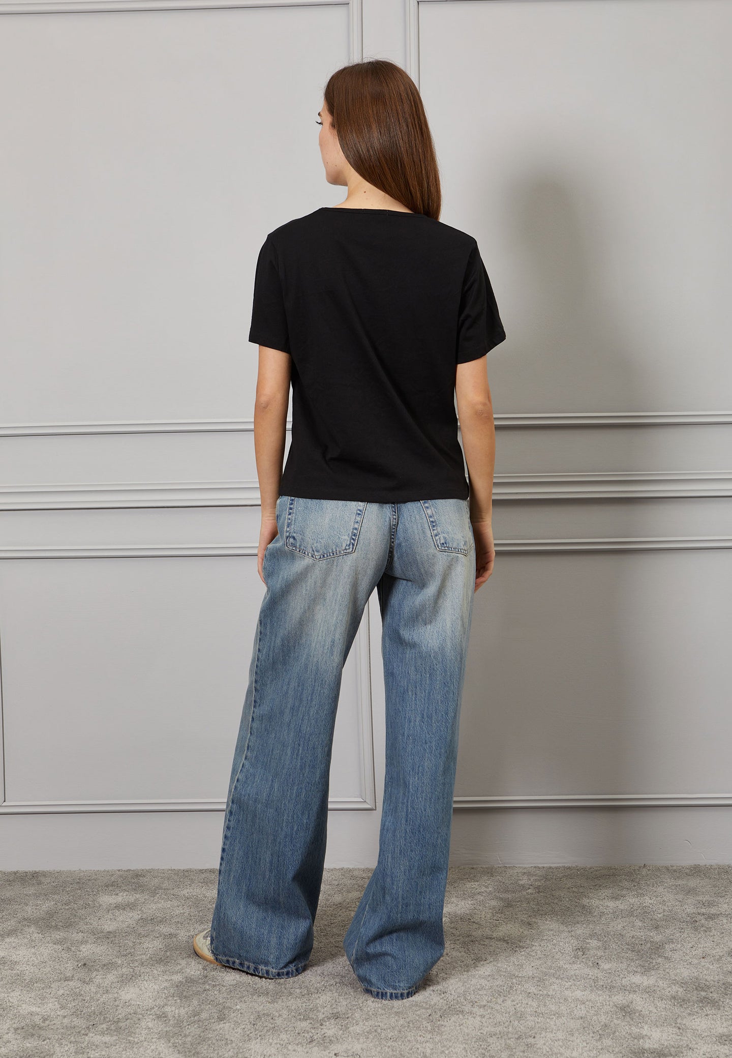 T-shirt over scollo a v