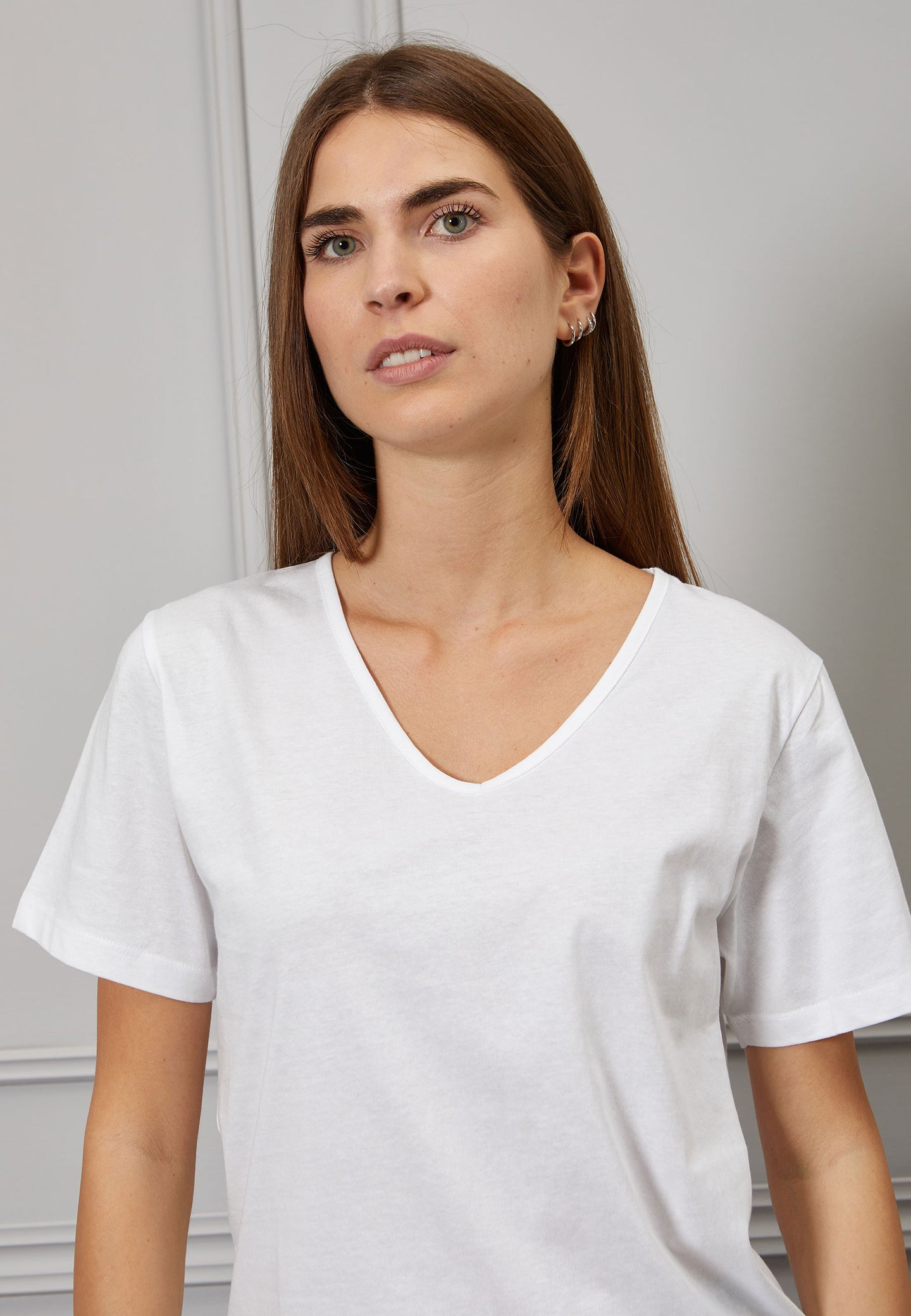 T-shirt over scollo a v