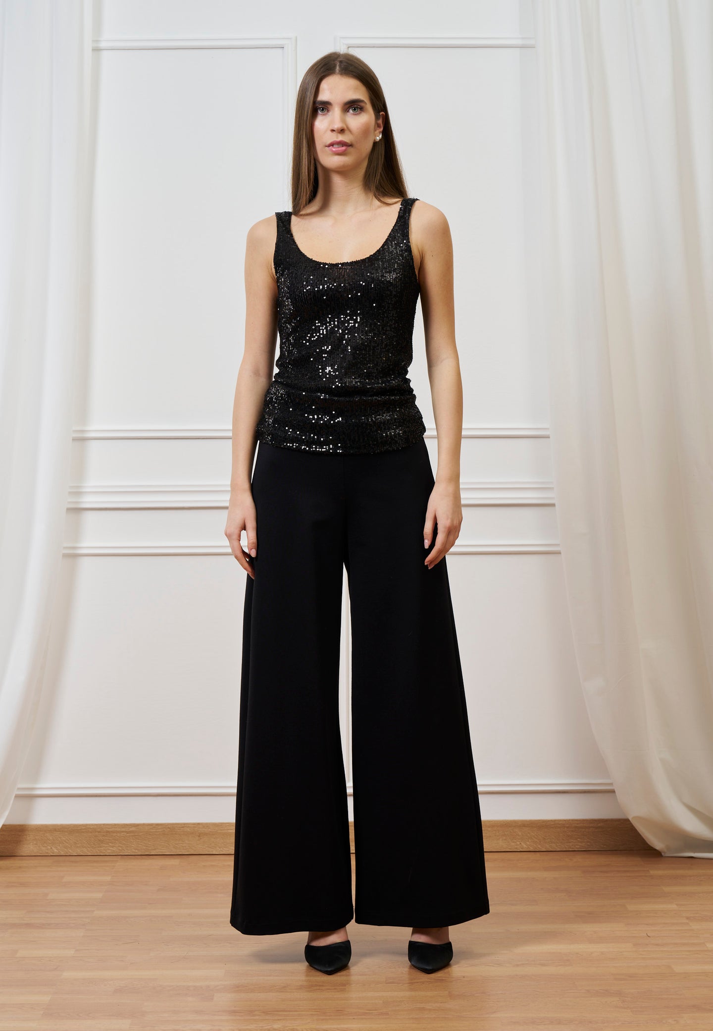 Top paillettes scollo profondo