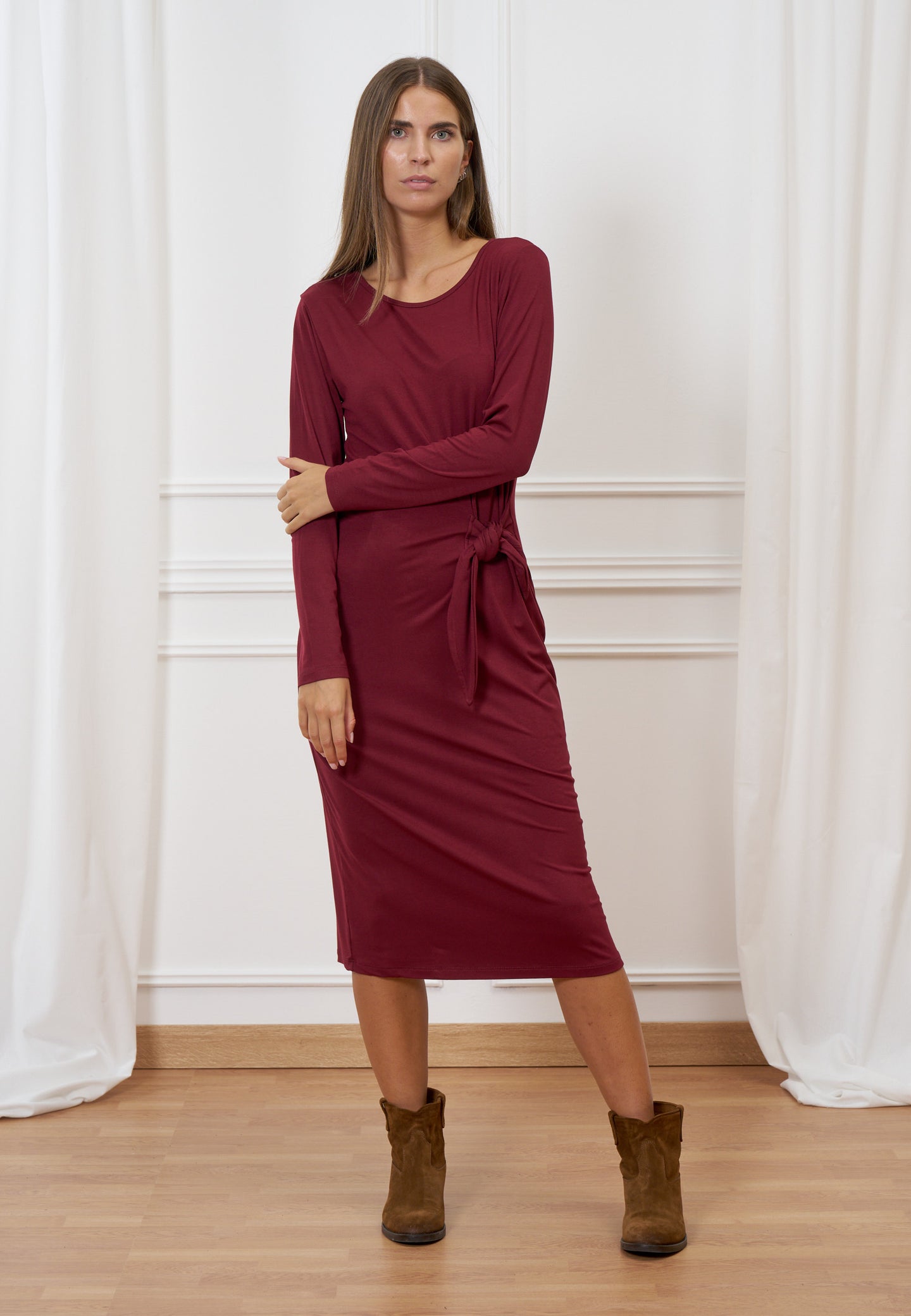 Vestito midi nodo in vita