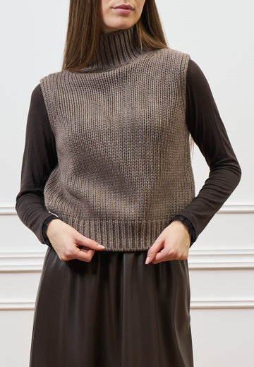 Maglia smanicata apertura sul retro