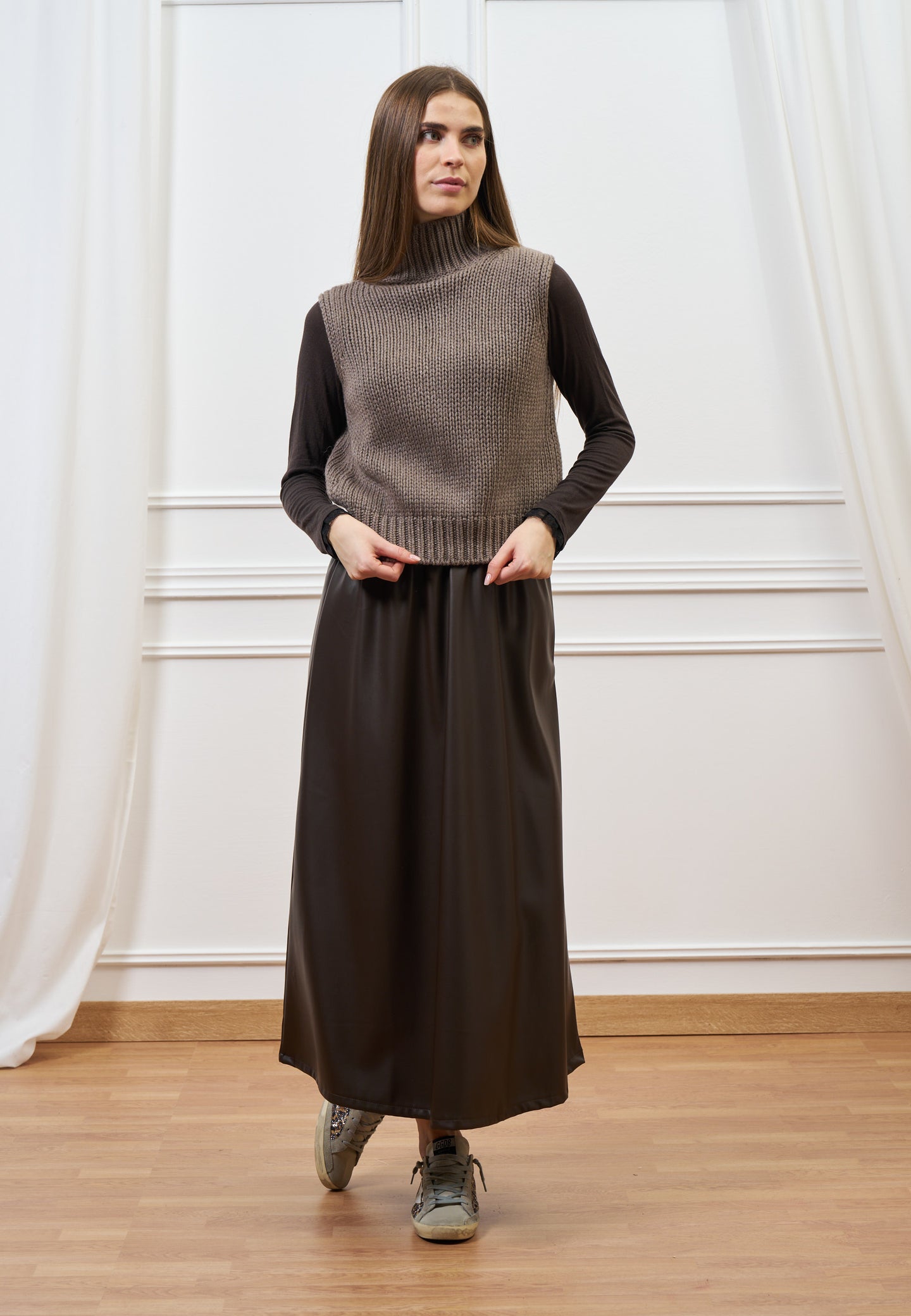 Maglia smanicata apertura sul retro