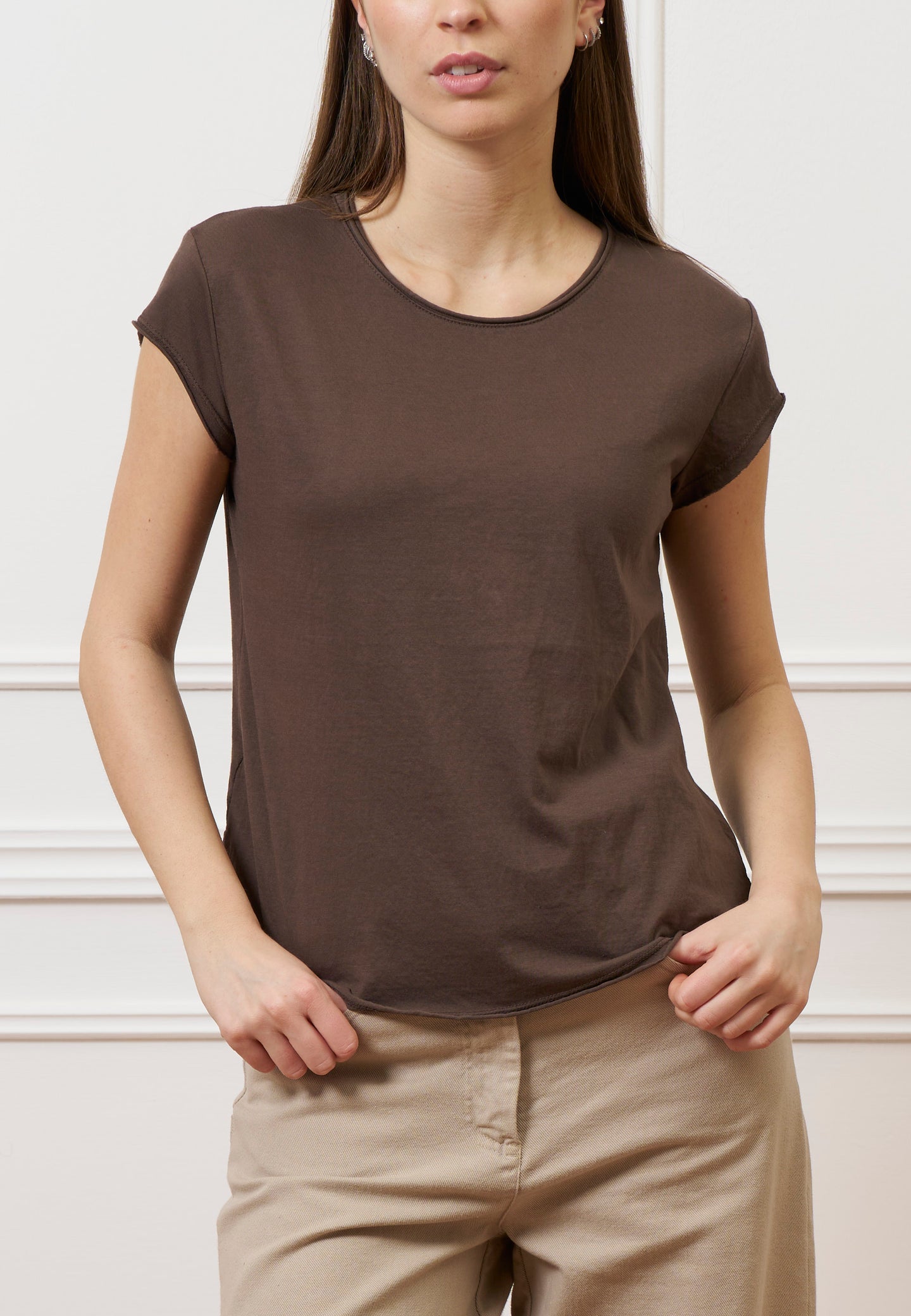 T-shirt mezza manica taglio vivo - MARRONE