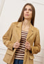 T-shirt a righe in costine stretch - MARRONE
