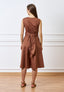 Vestito midi in cotone con scollo a v - MARRONE