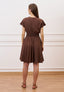 Vestito corto in viscosa con fiore - MARRONE