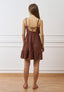 Vestito corto a balze con spalline - MARRONE