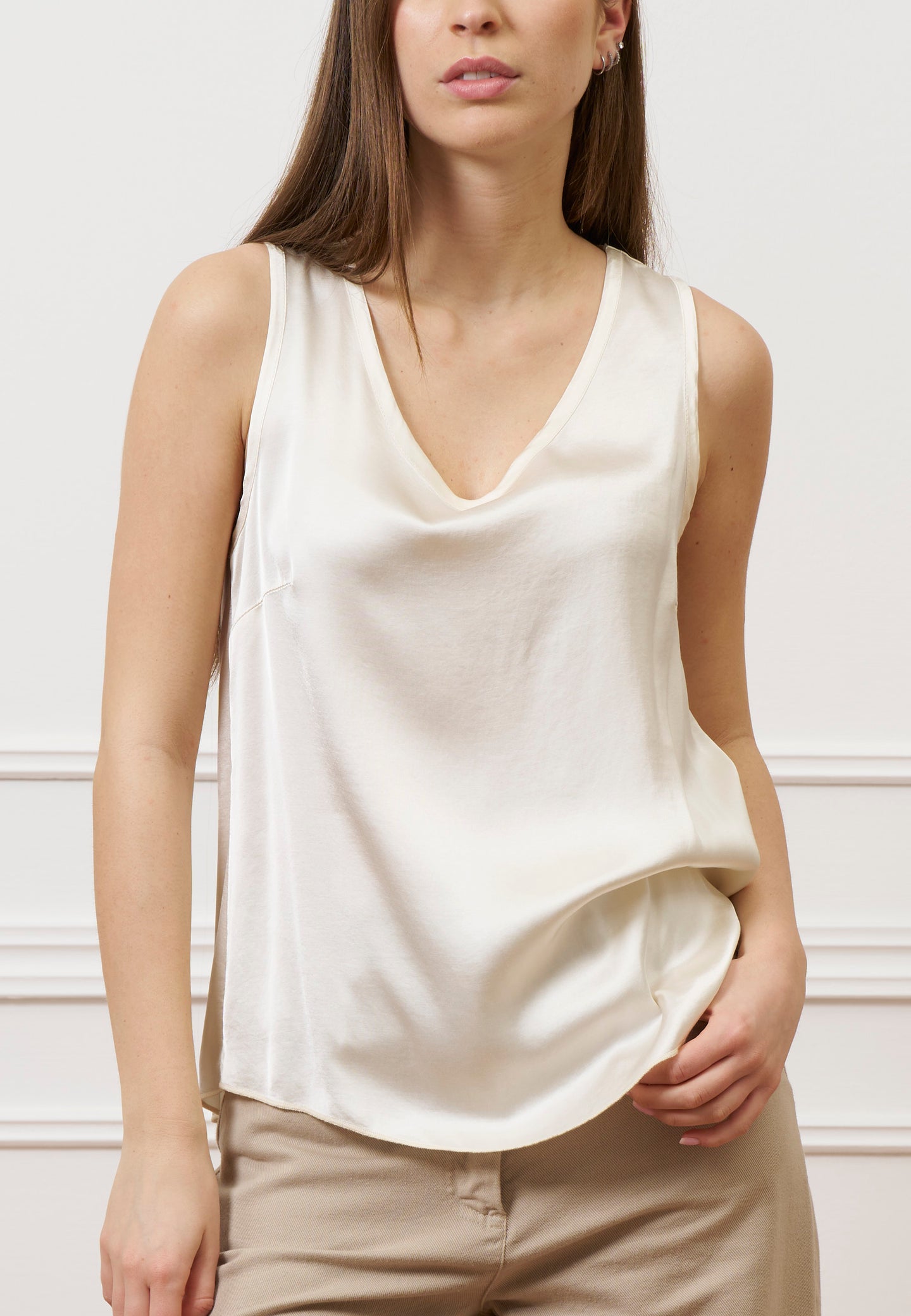 Blusa smanicata in raso di viscosa - AVORIO