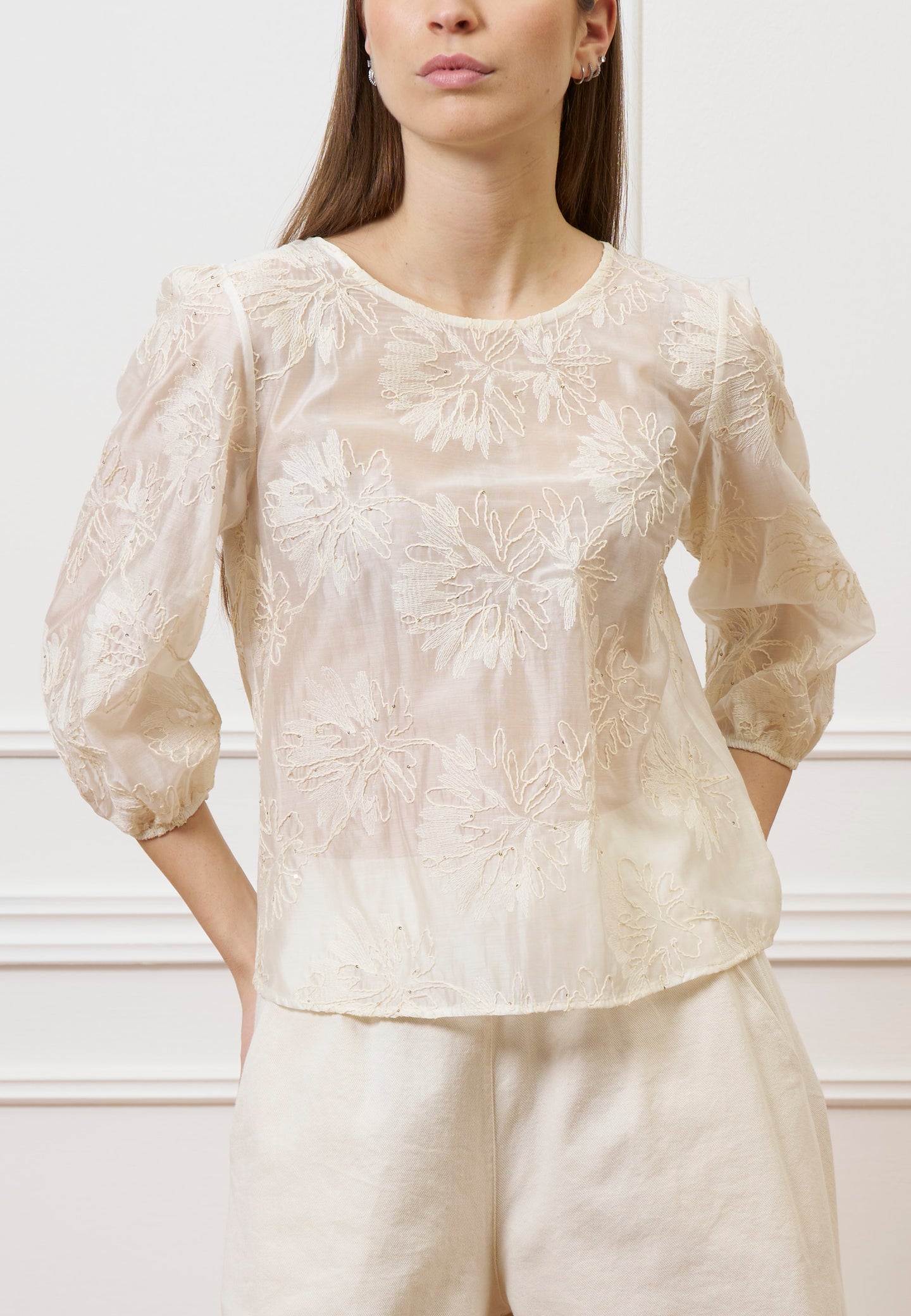Blusa in mussola ricamata  - AVORIO