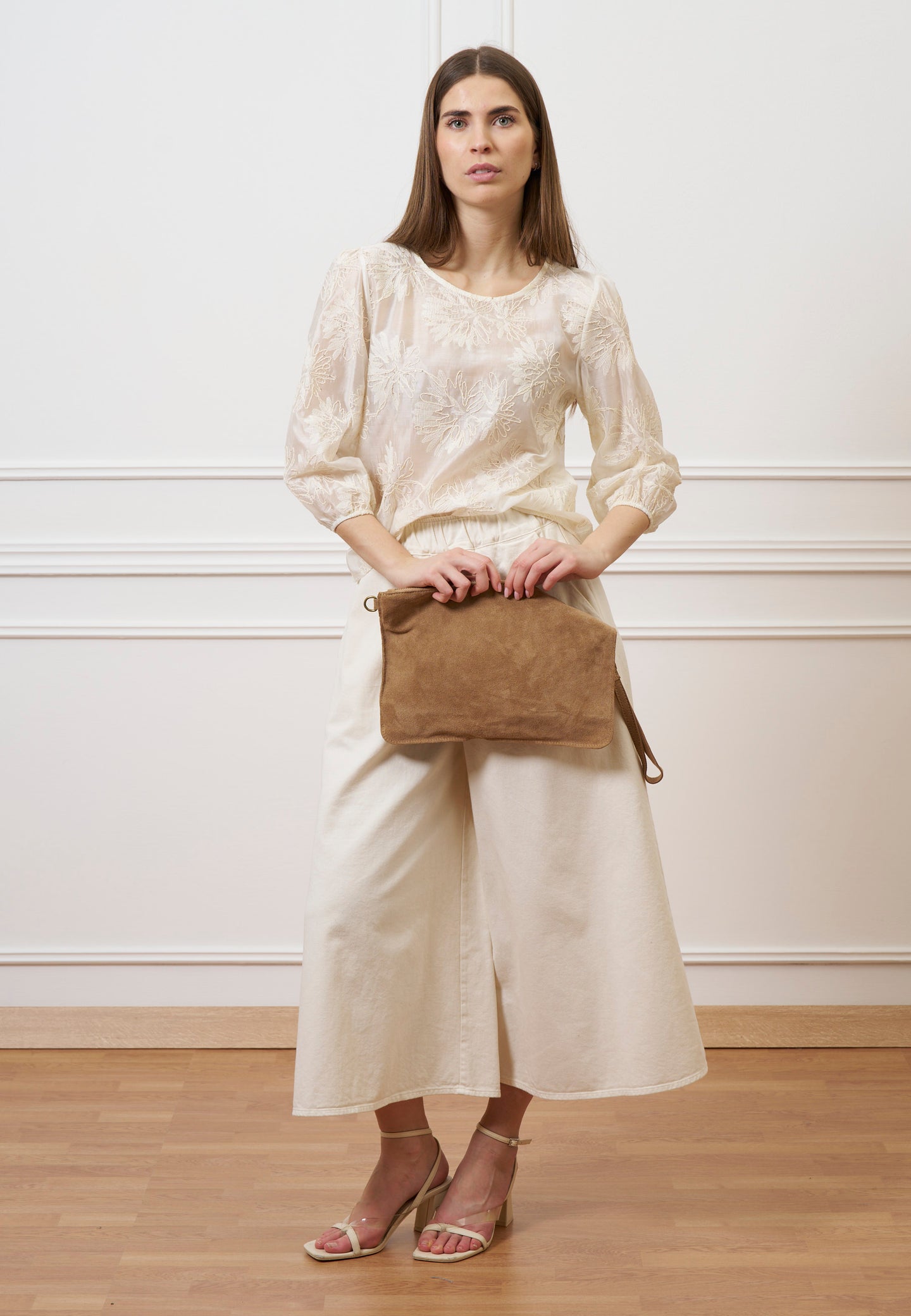 Blusa in mussola ricamata  - AVORIO