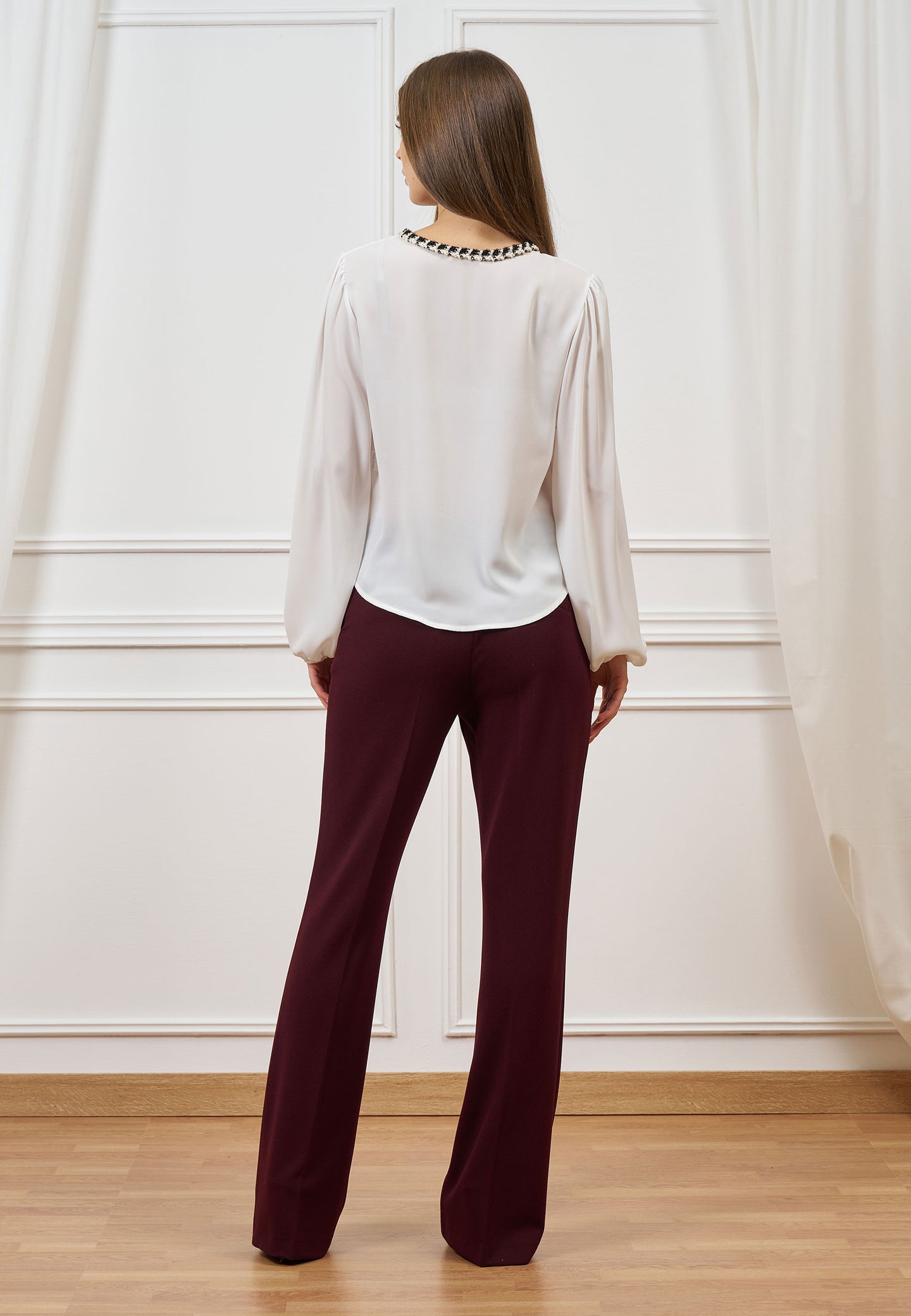 Blusa con scollo a goccia