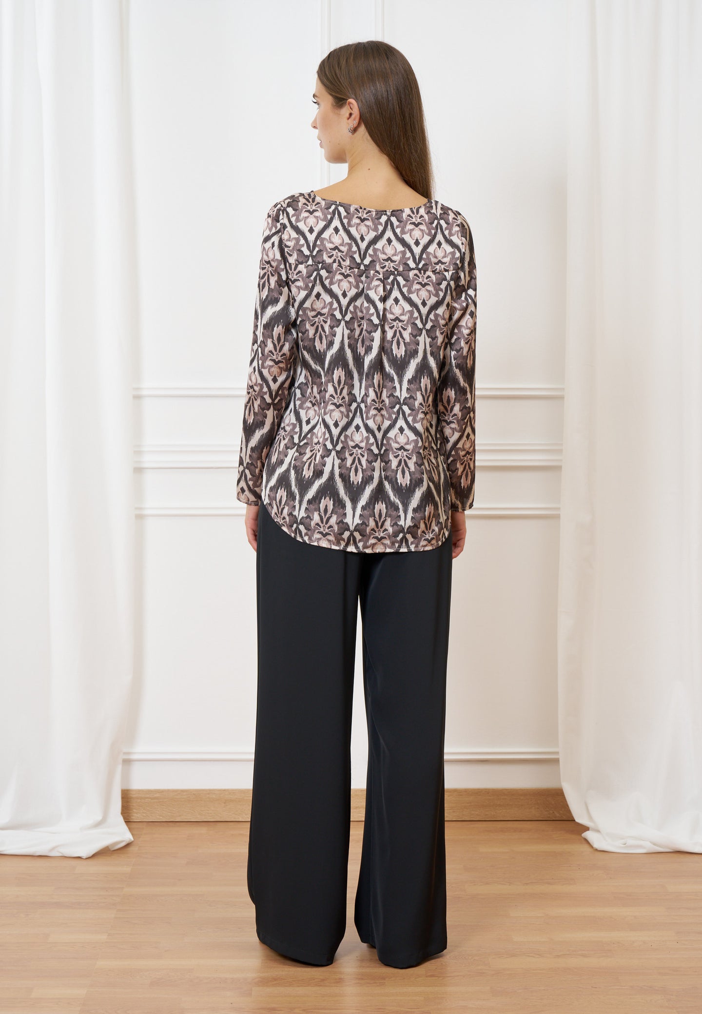 Blusa fantasia scollo a barca