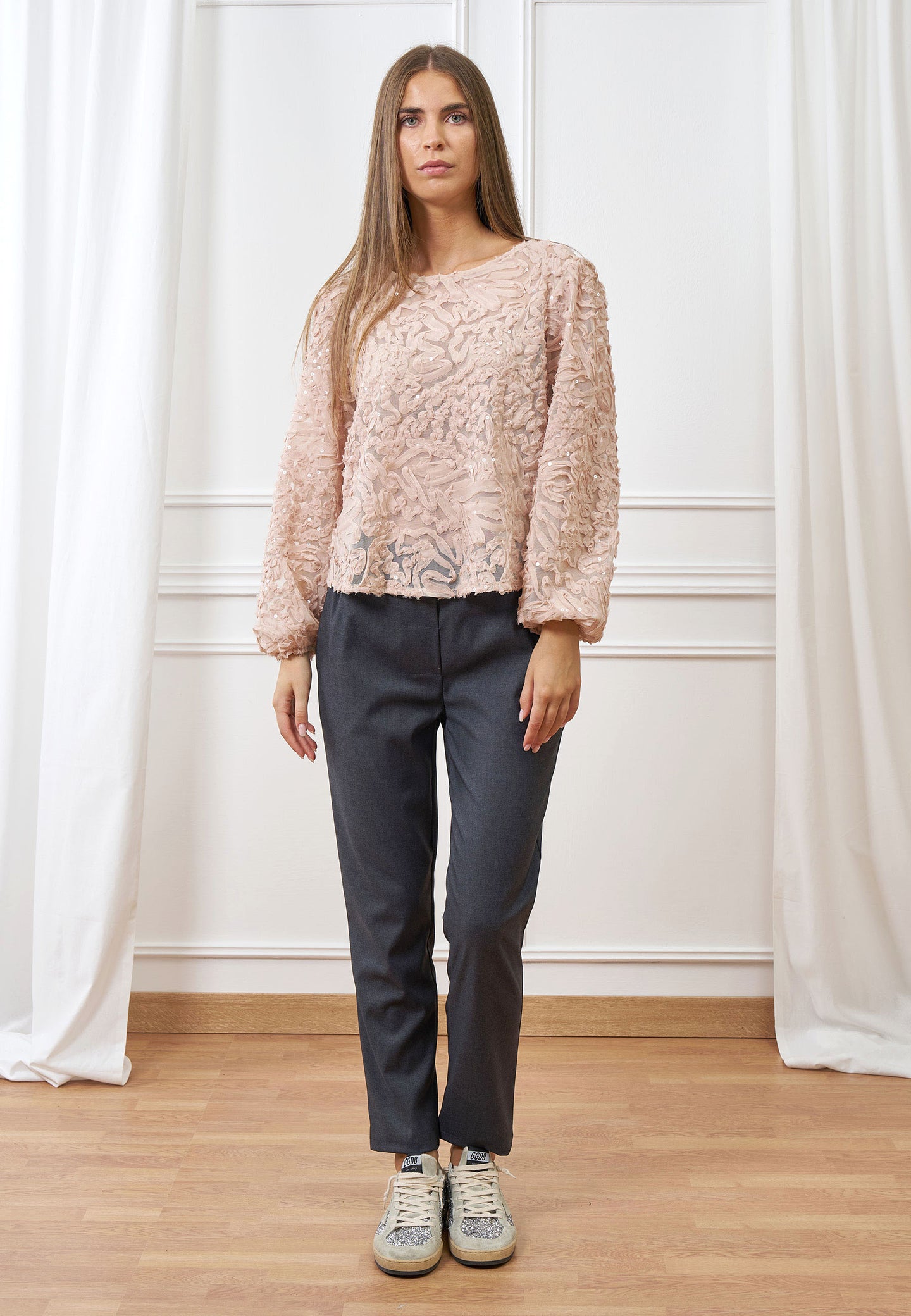 Blusa fiori rilievo paillettes