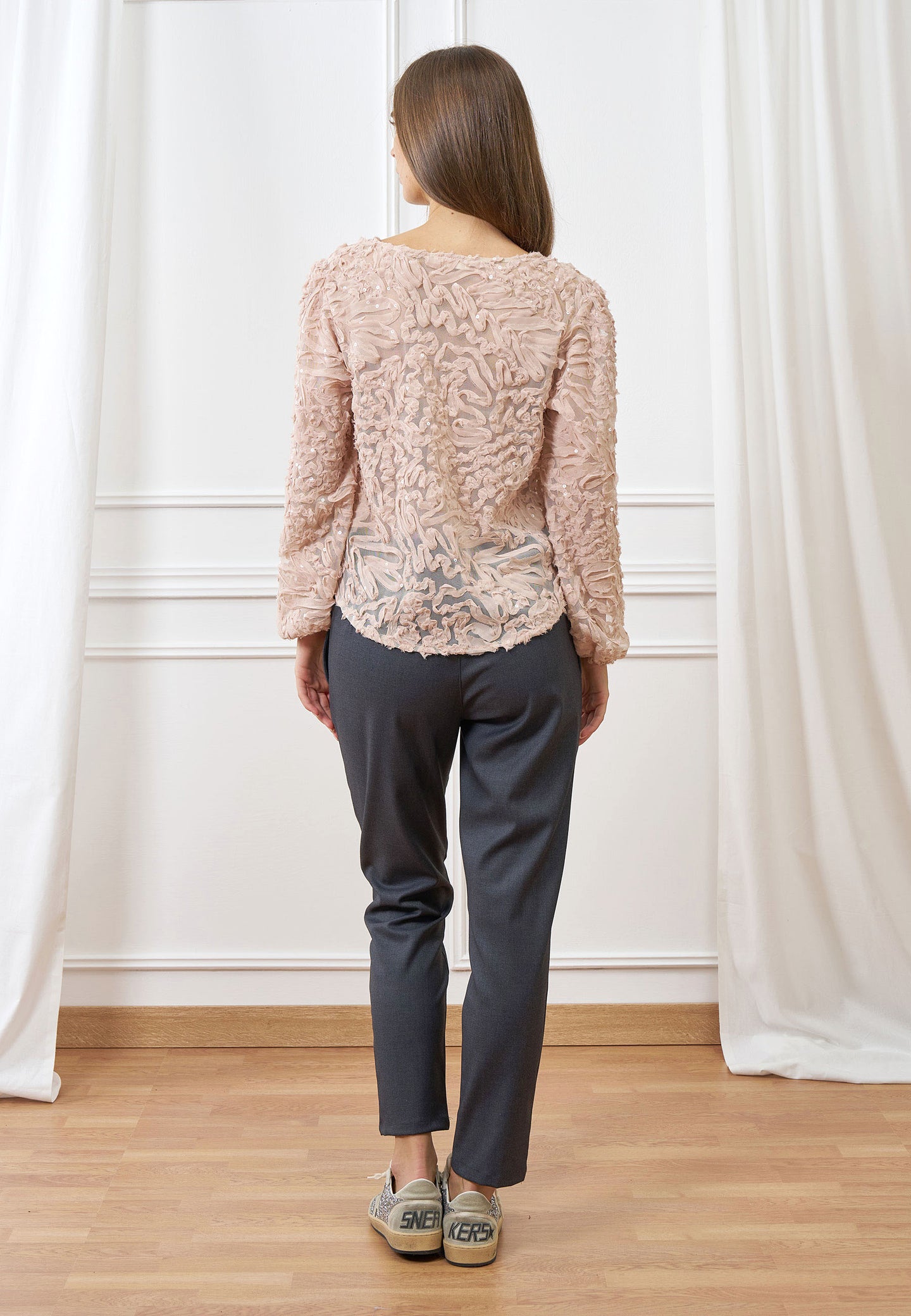 Blusa fiori rilievo paillettes