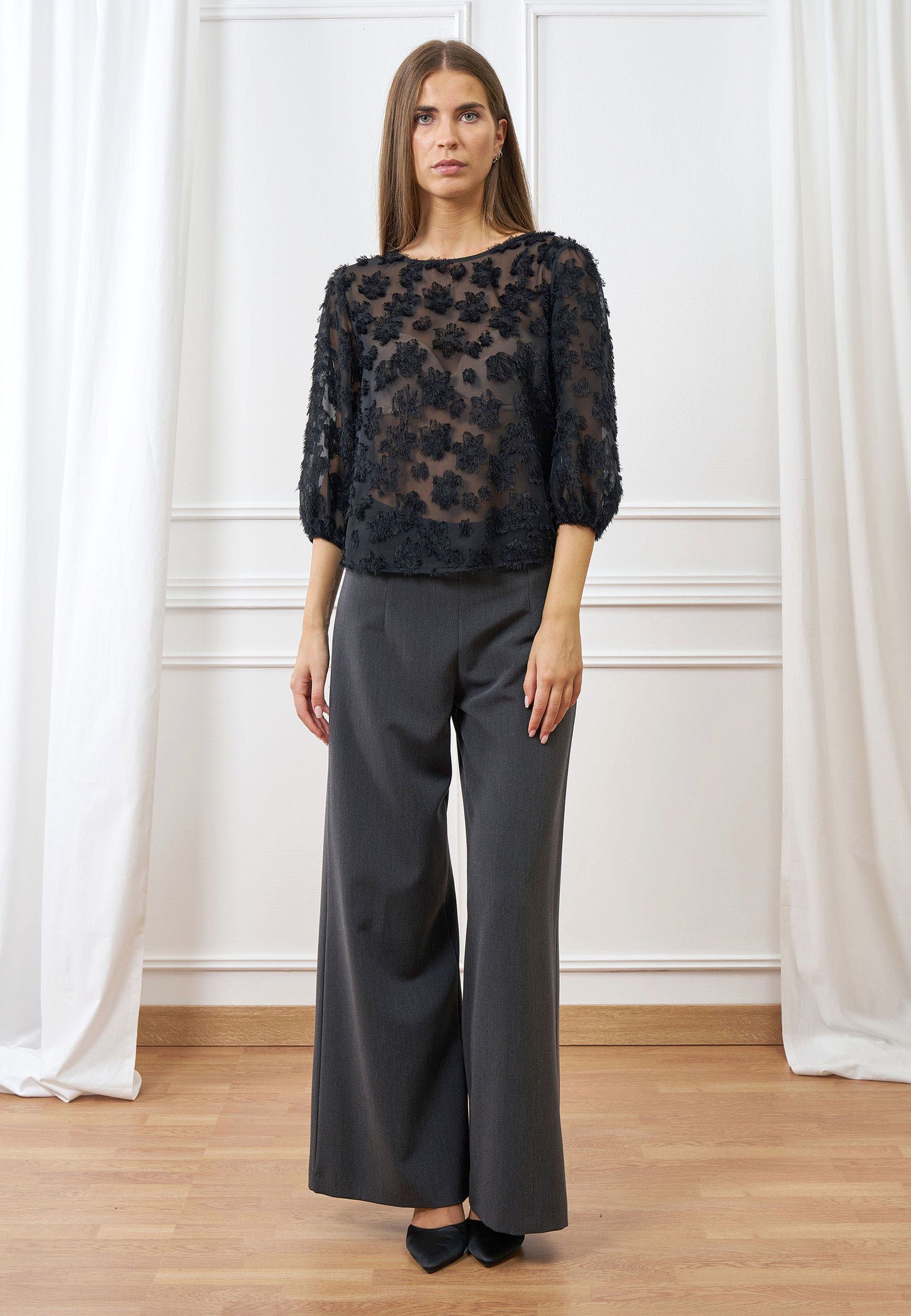 Blusa fiori sfrangiati