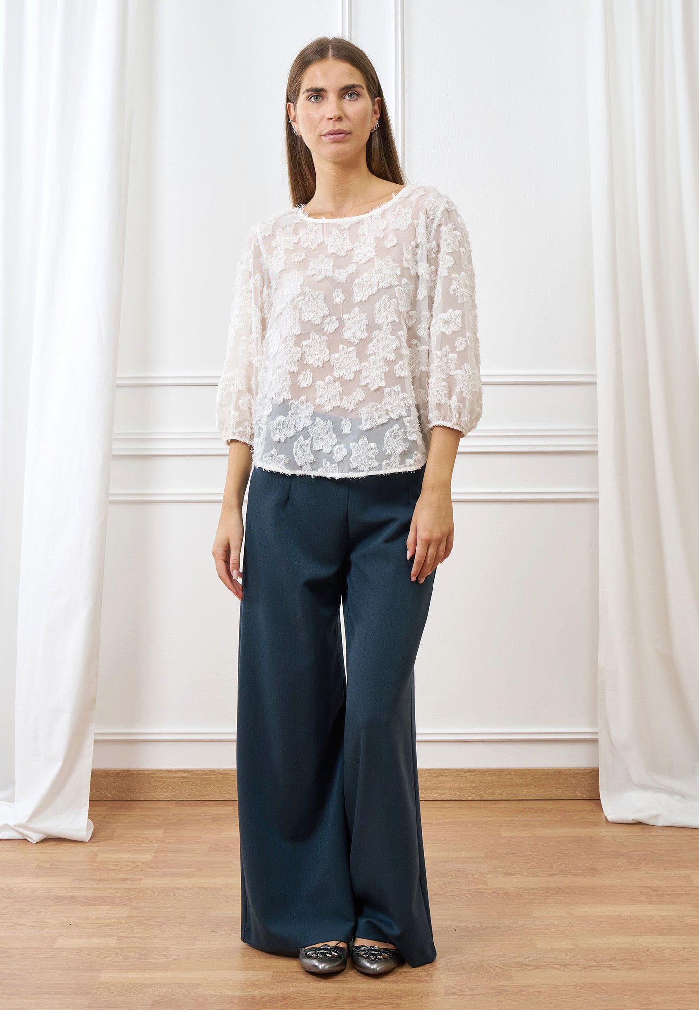 Blusa fiori sfrangiati