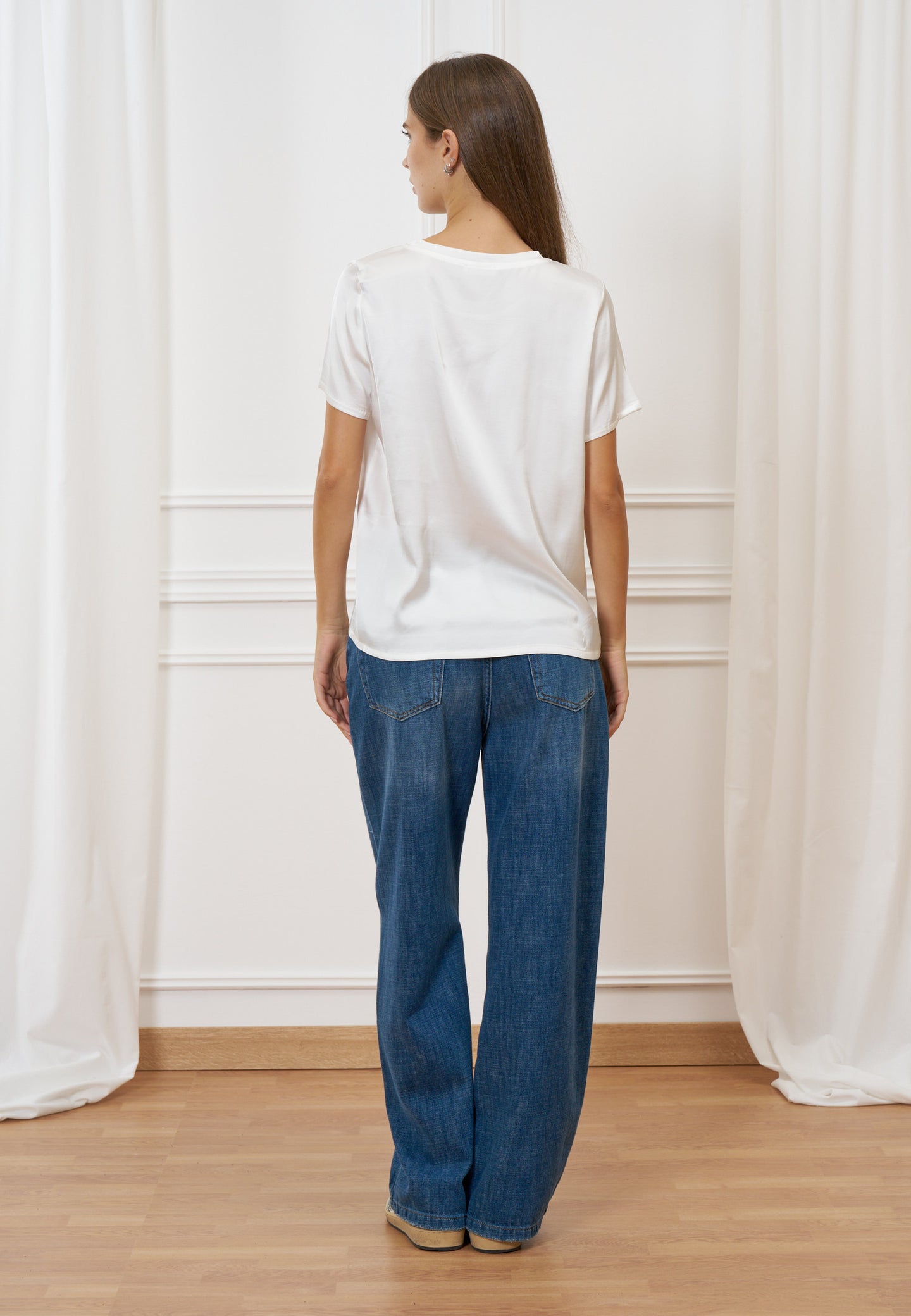 Blusa in raso a manica corta