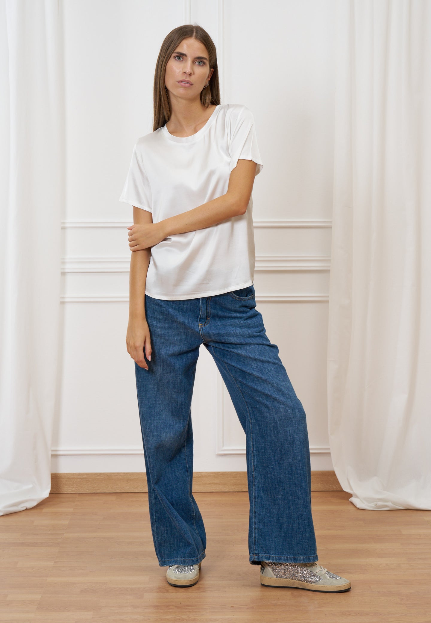 Blusa in raso a manica corta