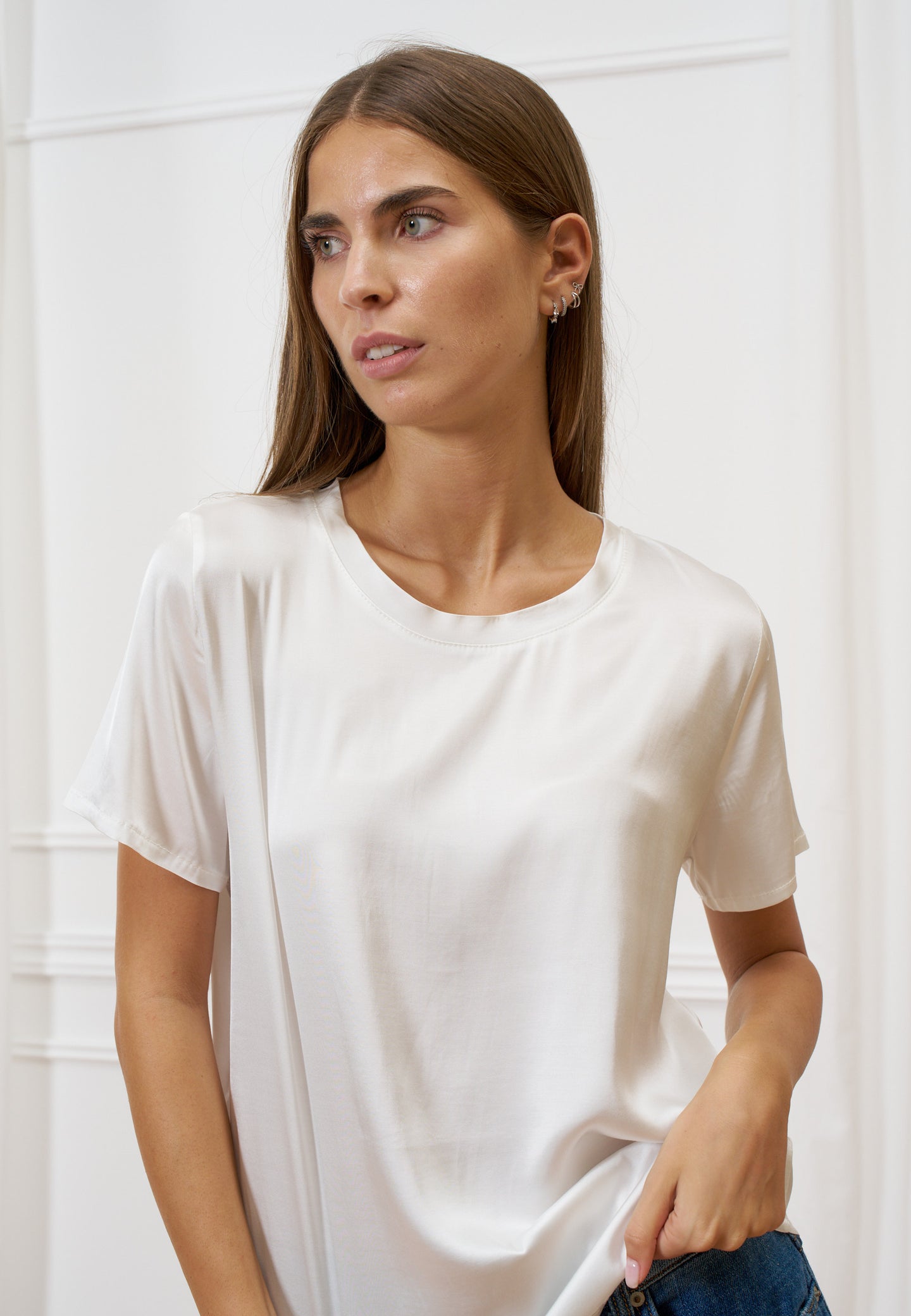 Blusa in raso a manica corta