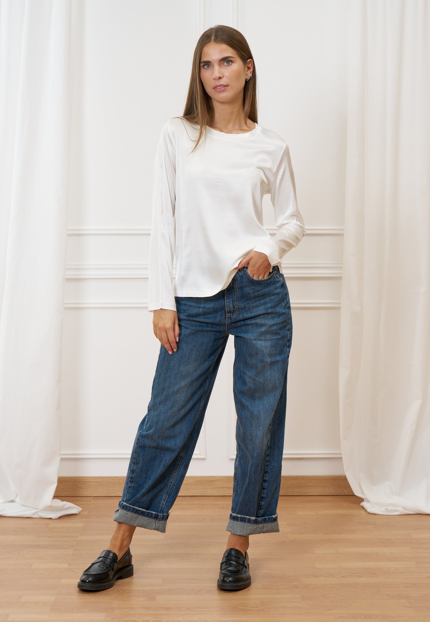 Blusa in raso a manica lunga