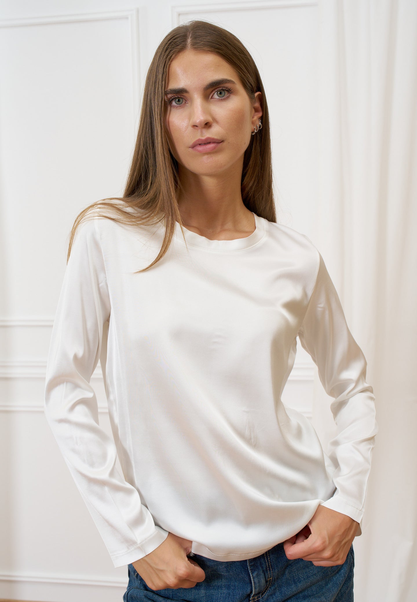Blusa in raso a manica lunga