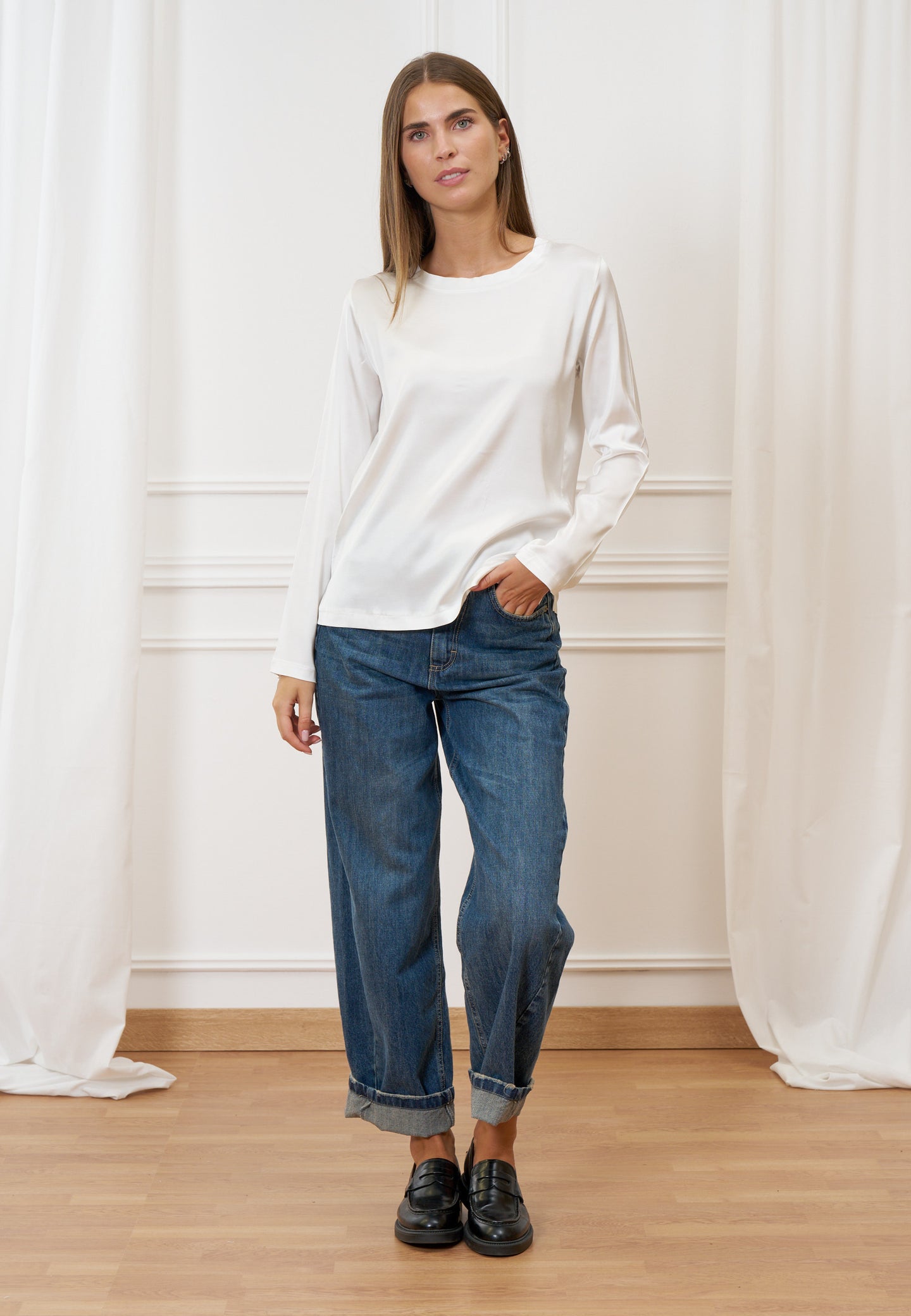 Blusa in raso a manica lunga