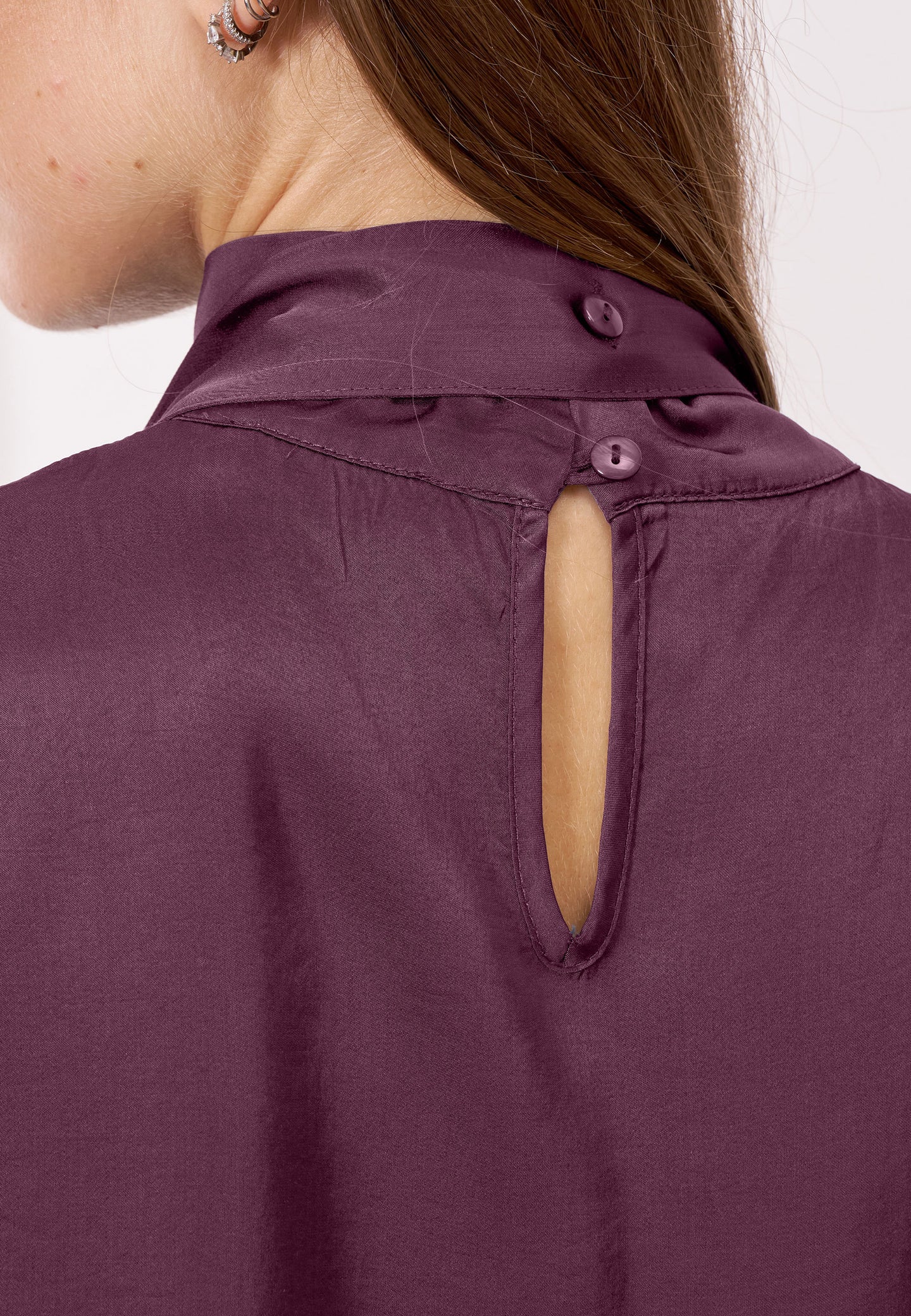 Blusa in raso con laccio