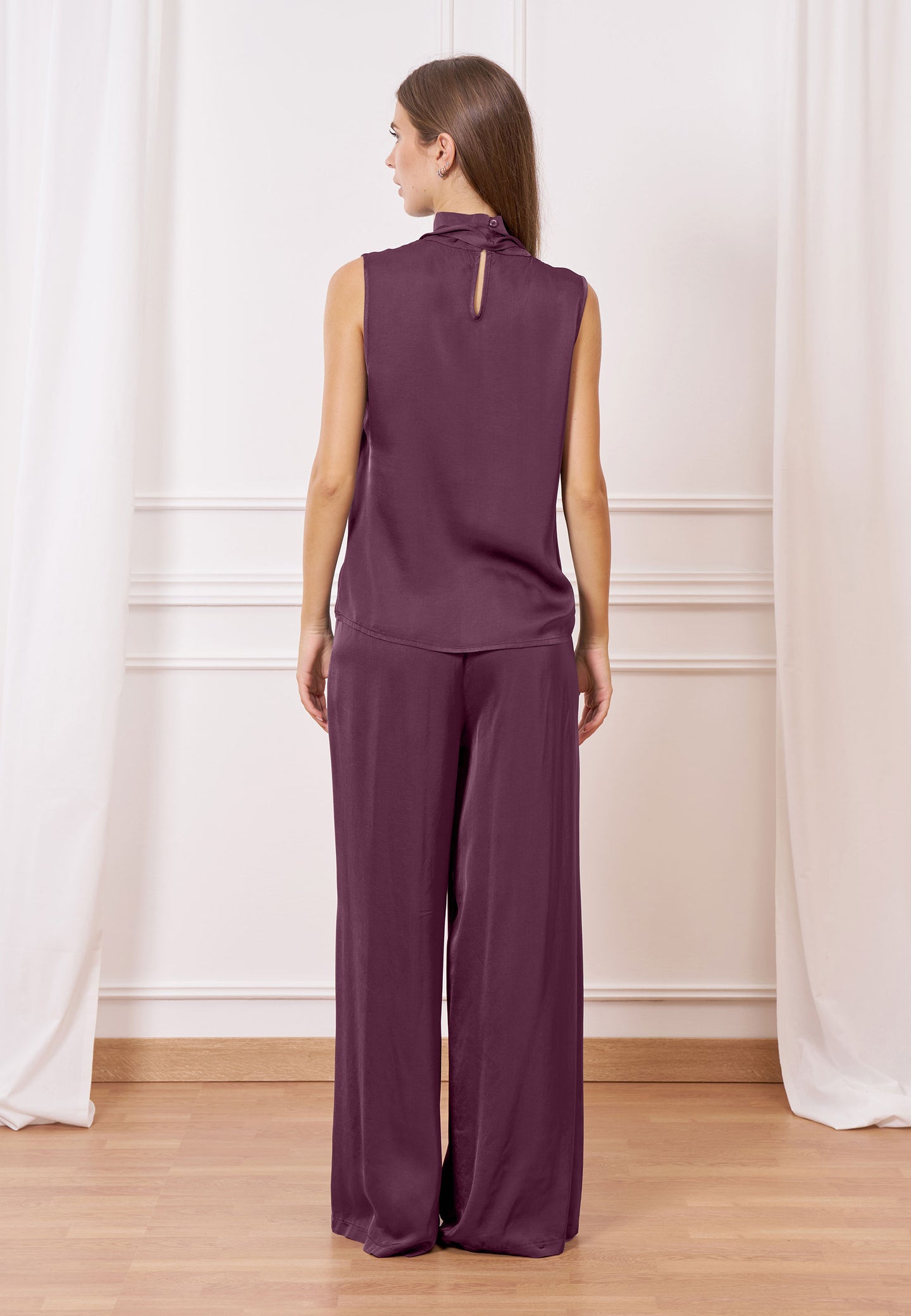 Blusa in raso con laccio