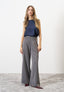 Blusa in raso stretch smanicata