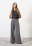 Blusa in raso stretch smanicata