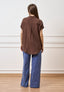 Camicia ampia in viscosa con maniche corte  - MARRONE