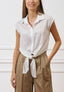 Camicia smanicata con nodo in vita - BIANCO