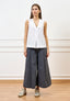 Camicia smanicata con scollo a v - BIANCO