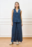 Camicia smanicata con scollo a v - BLU