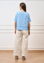 Camicia girocollo con pieghe sul fondo - CELESTE