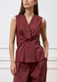 Camicia smanicata con pince in vita - MARRONE