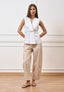 Camicia smanicata con pince in vita - BIANCO