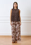 Camicia smanicata con balza al fondo  - MARRONE