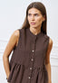 Camicia smanicata con balza al fondo  - MARRONE