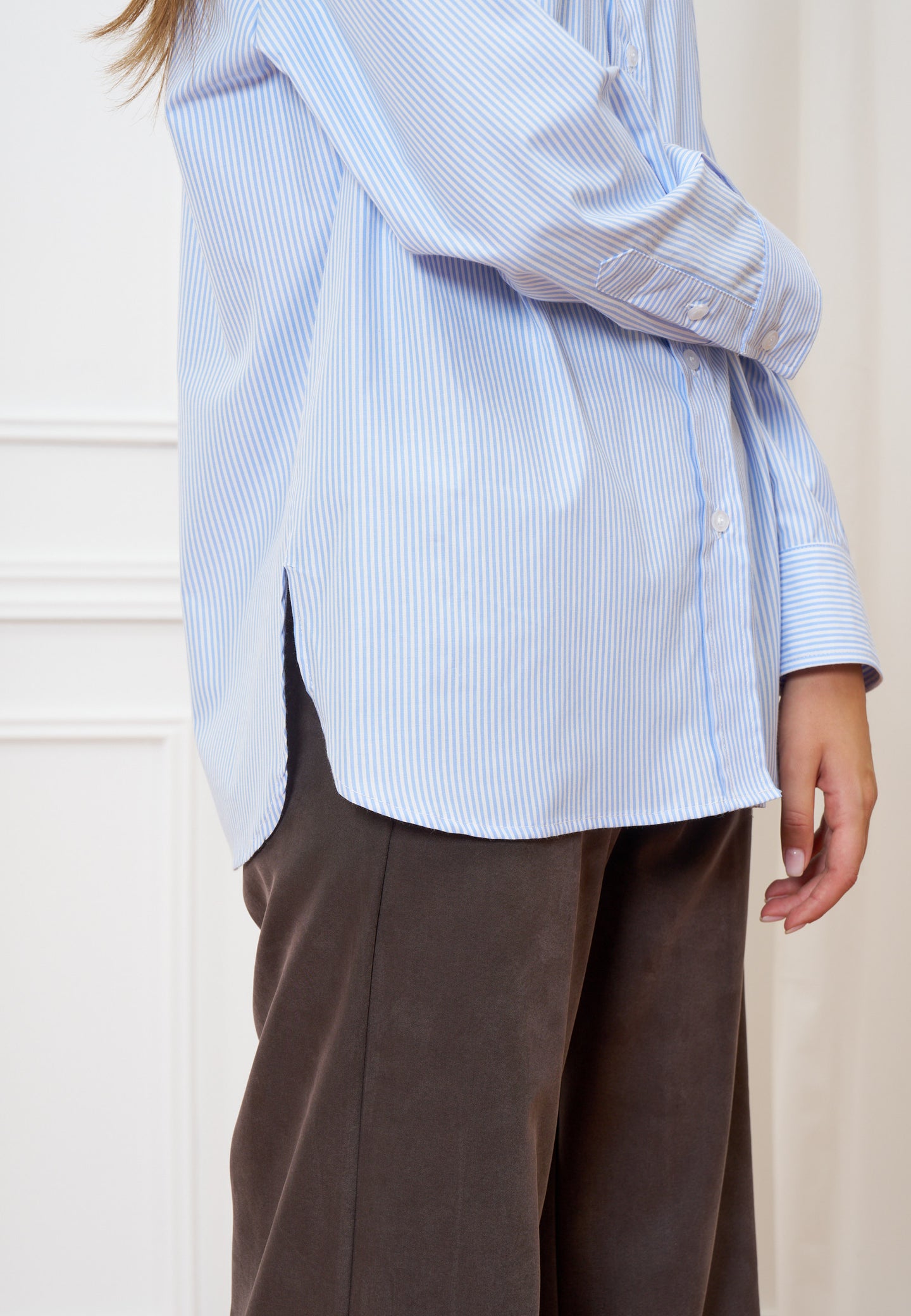 Camicia con applicazioni collo